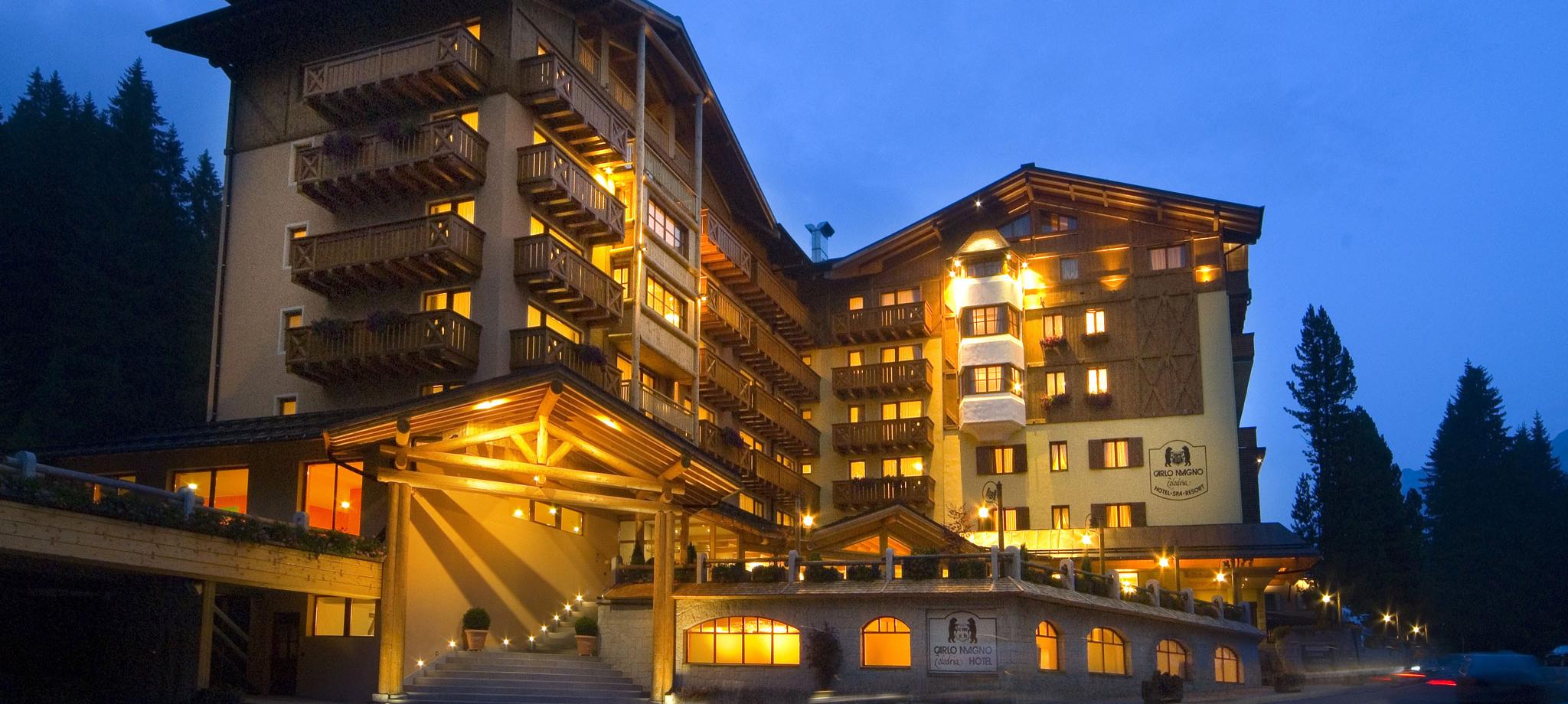 Hotel Carlomagno, esterno al tramonto