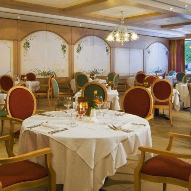 Sala allestita per cena meeting